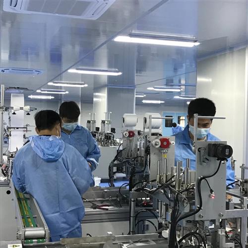 柏堡龍醫(yī)療防護(hù)用品批量生產(chǎn)線上線下銷售節(jié)節(jié)攀升廣東柏堡龍股份今天面對(duì)現(xiàn)階