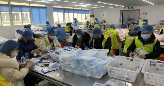 央視點贊！助力口罩生產，江蘇青年志愿者在行動